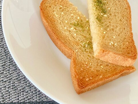 食パンで 簡単ガーリックトースト